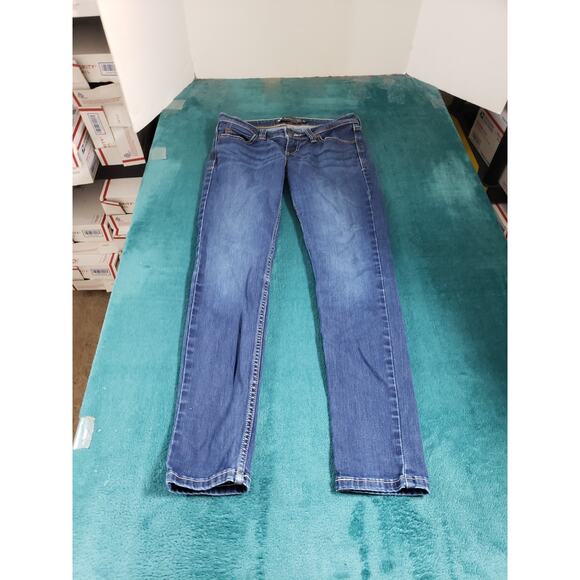 Levis Jeans Size 26 Womens Blue Stretch Pants Denim Low Rise Demi Curve Skinny - Picture 1 of 15